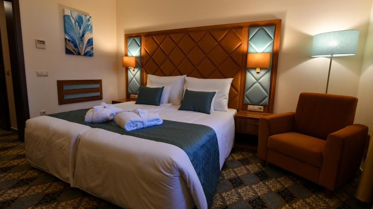 Wellness Hotel ยูลา ภายนอก รูปภาพ