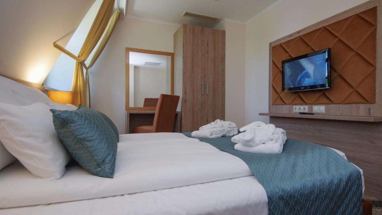 Wellness Hotel ยูลา ภายนอก รูปภาพ