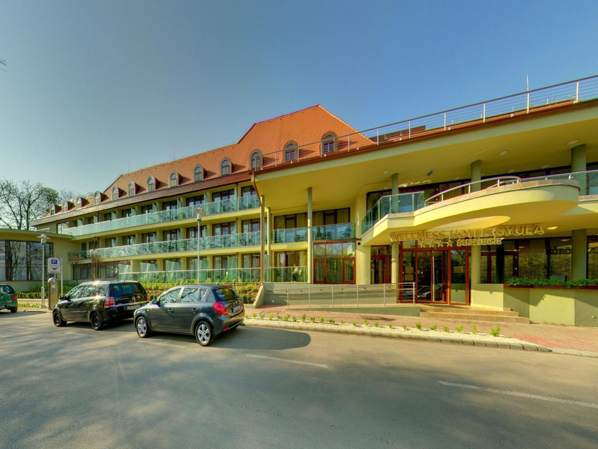 Wellness Hotel ยูลา ภายนอก รูปภาพ